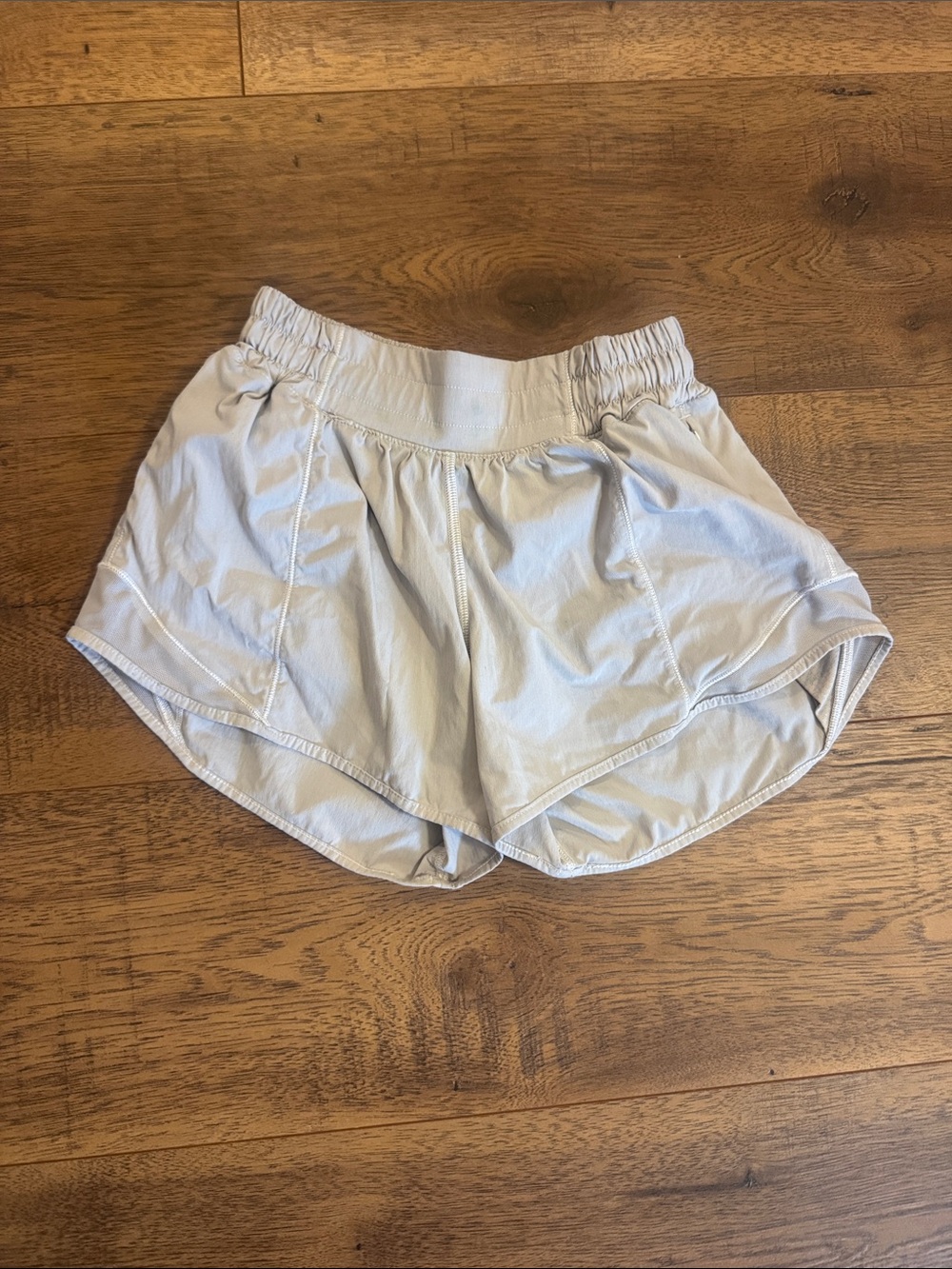 Lululemon Hotty Hot Shorts- Light Gray